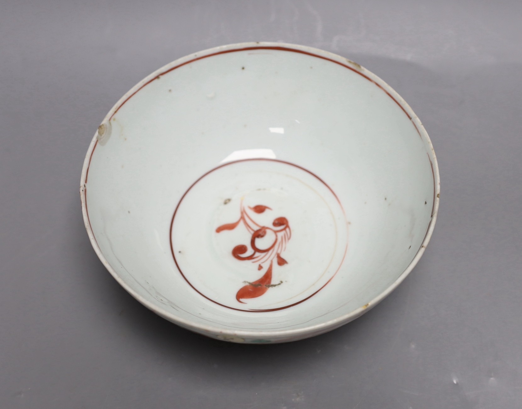 A Chinese Swatow enamelled bowl, Zhangzhou kilns, 17th century, 19.5cms diameter